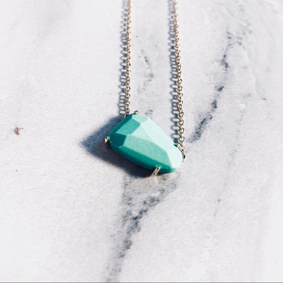 Kendra Scott Isla Necklace - Picture 2 of 3